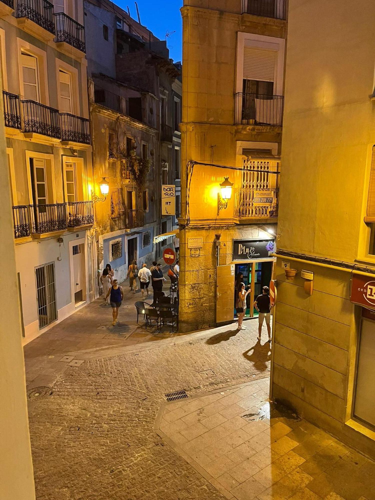 Piso Casco Historico Alicante Luaran gambar